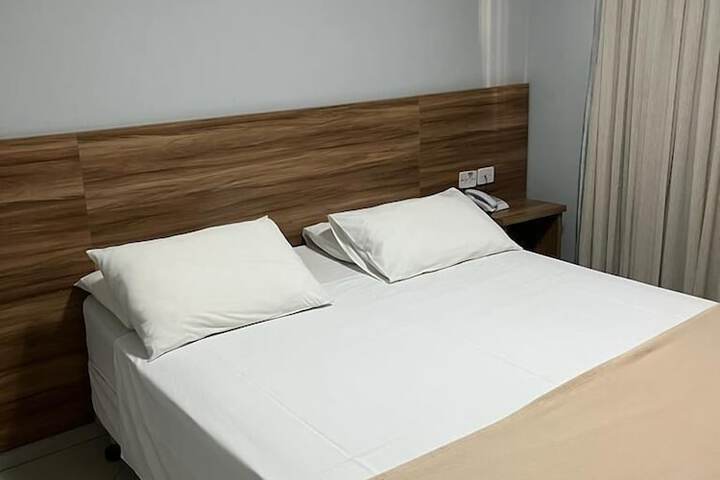 Room 13 of 40