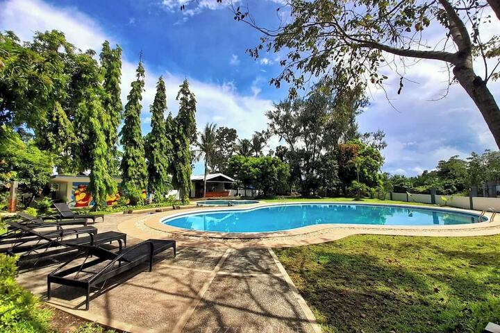 Pool Hotel