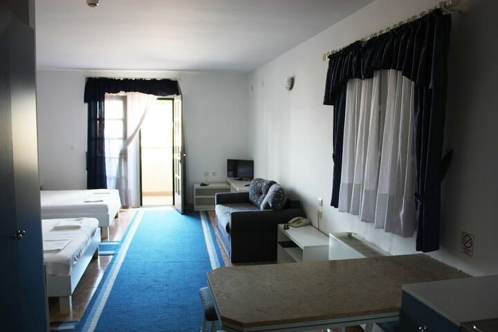 Room 9 of 92