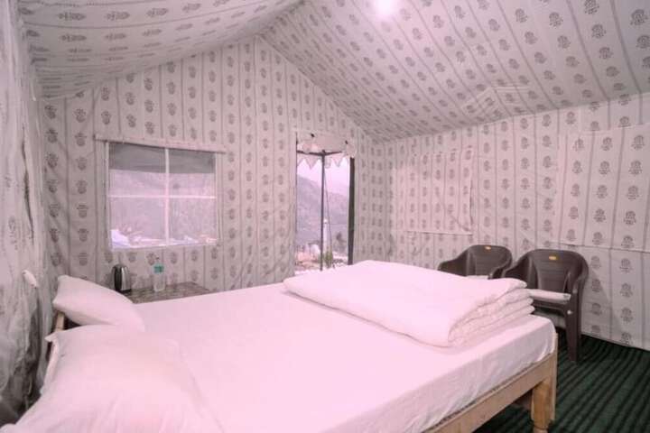 Room 3 of 27