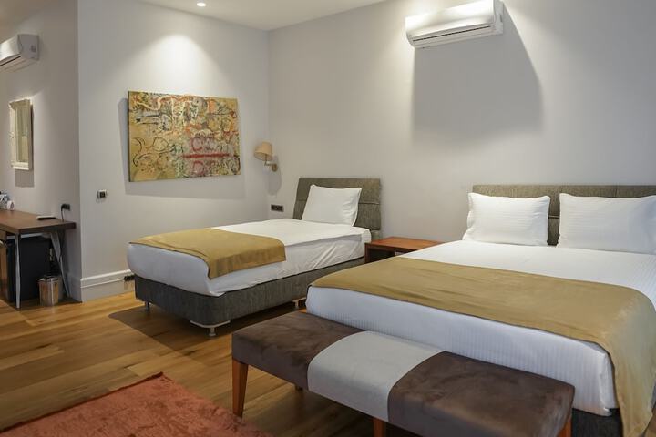 Room 14 of 79