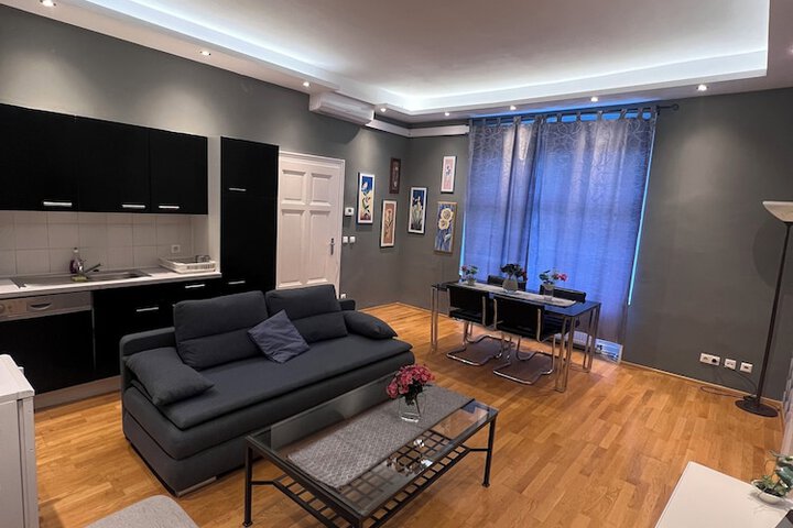 Room 48 of 94
