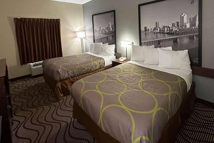2 Double Beds (1 of 2)
