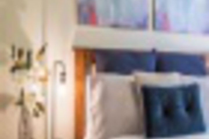 Room 51 of 108