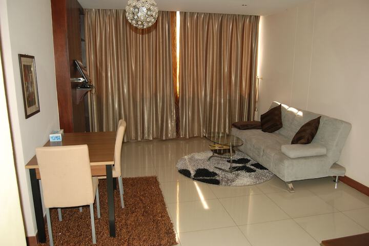Room 17 of 28