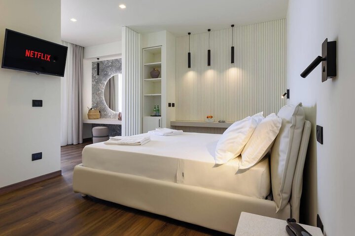 Room 4 of 116