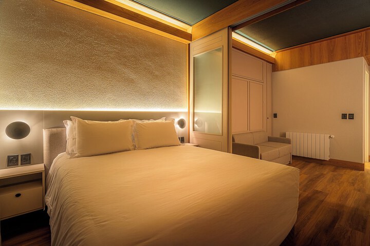 Room 5 of 47