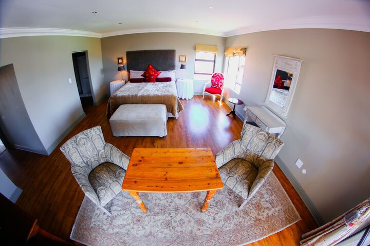Room 11 of 34