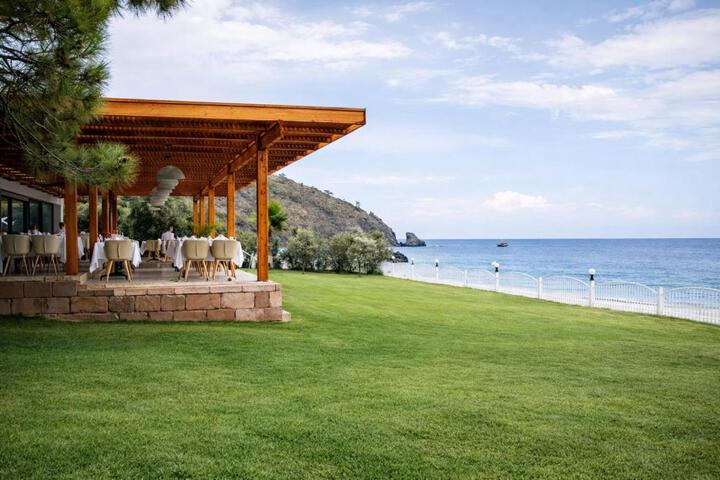 General 16 of 42
