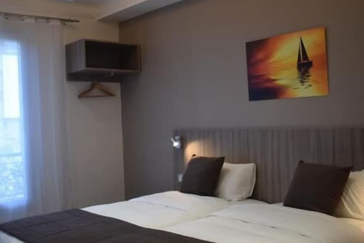 Room 6 of 21