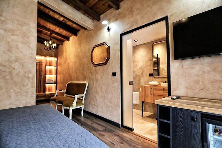 Room 15 of 56