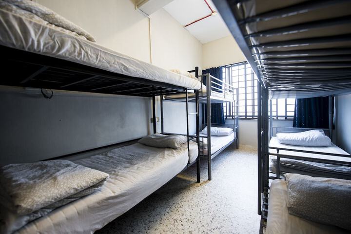 Room 16 of 43