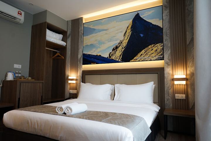 Room 27 of 60