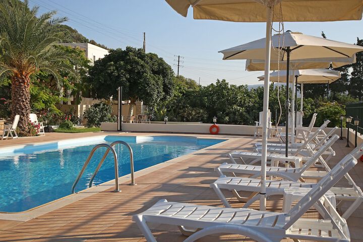 Hotel Pool