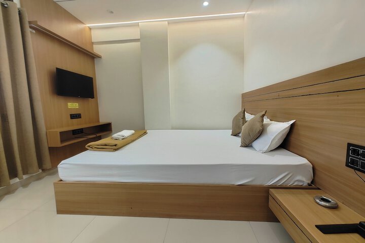 Room 15 of 24