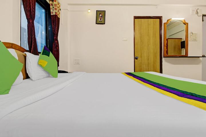 Room 14 of 39