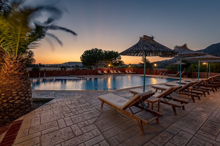 Hotel with Pool