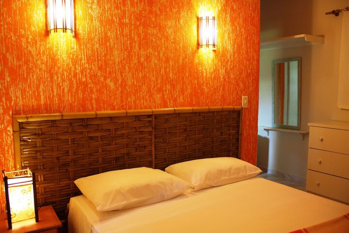 Room 6 of 36