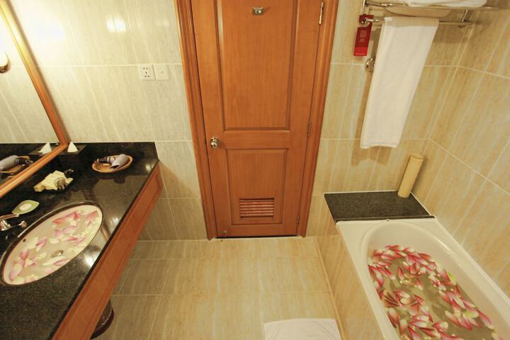 Room 87 of 174