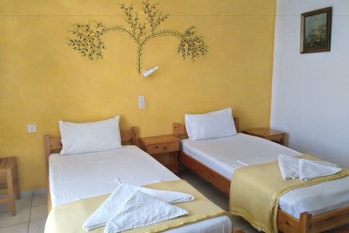 Room 108 of 119
