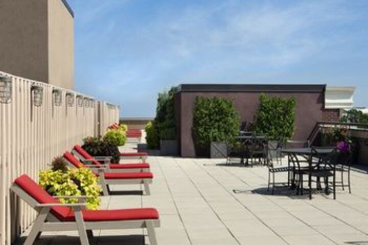 Sundeck 14 of 16