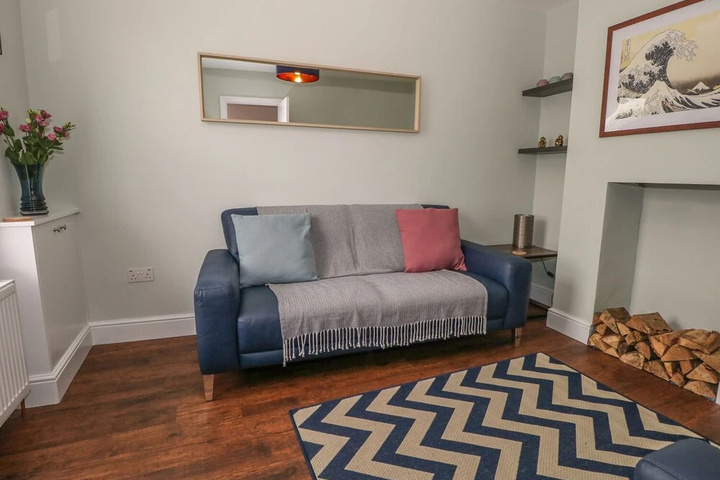 Room 11 of 19