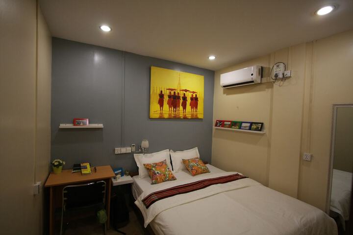 Room 12 of 43
