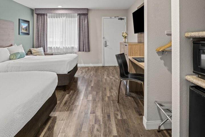 Room 9 of 50