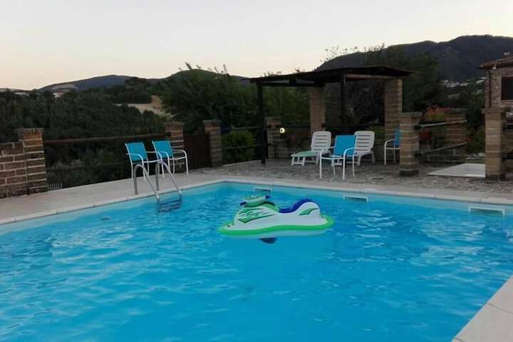 Pool 23 of 27