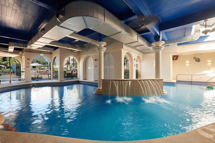 Pool Hotel