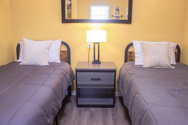 Room 32 of 71