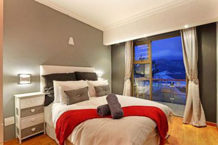 Room 10 of 23