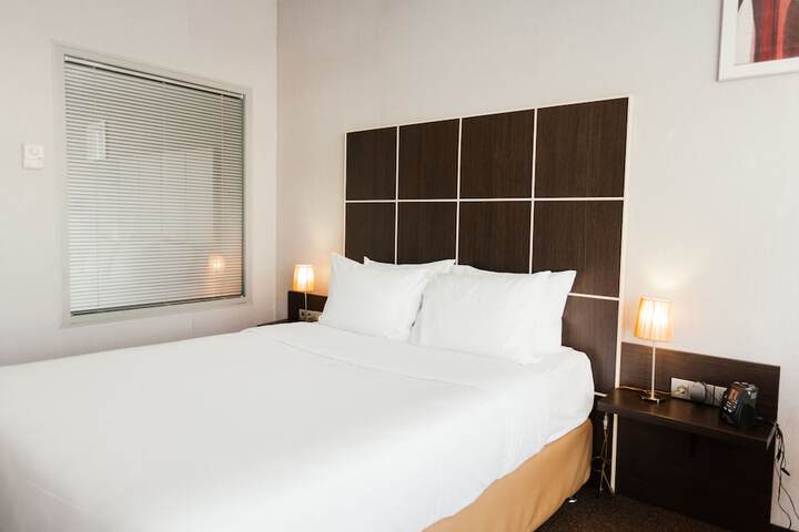 Room 4 of 56