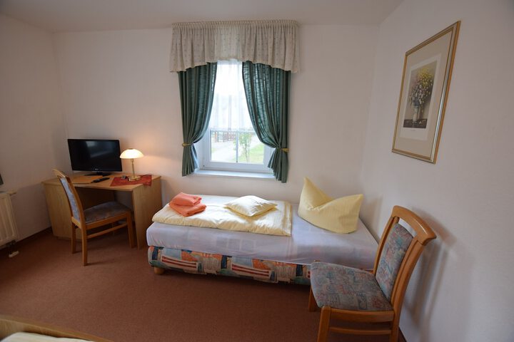 Room 34 of 52