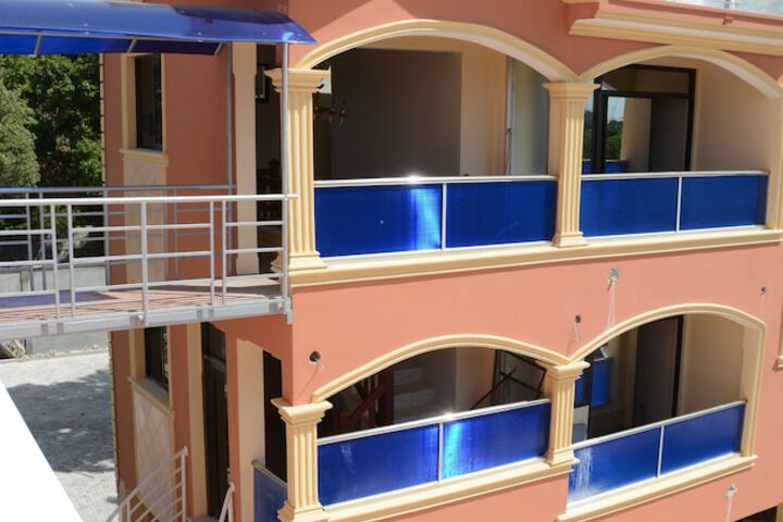 Hotel 33 of 36