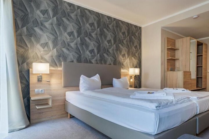 Room 3 of 31
