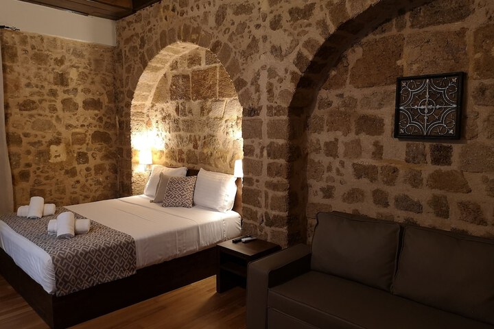 Room 14 of 68