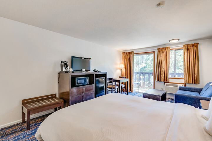 Room 14 of 42