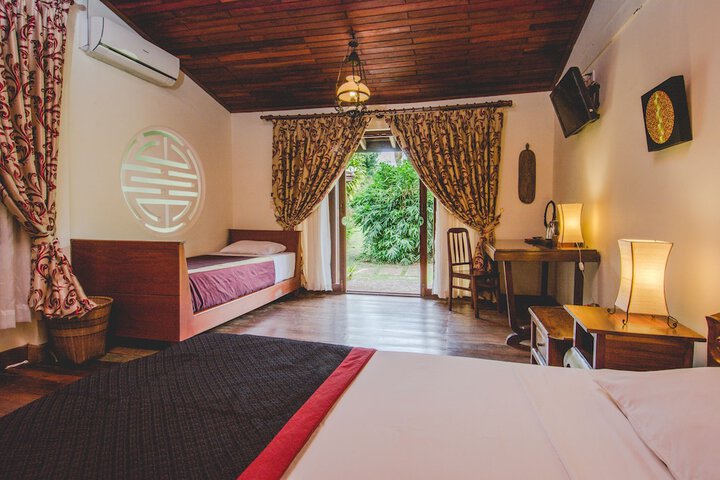 Room 8 of 74