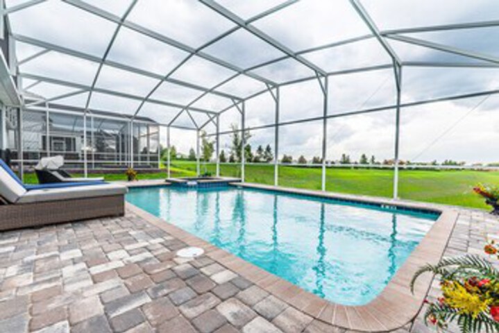 Pool 33 of 71