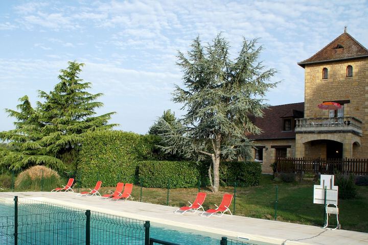 Pool 13 of 29