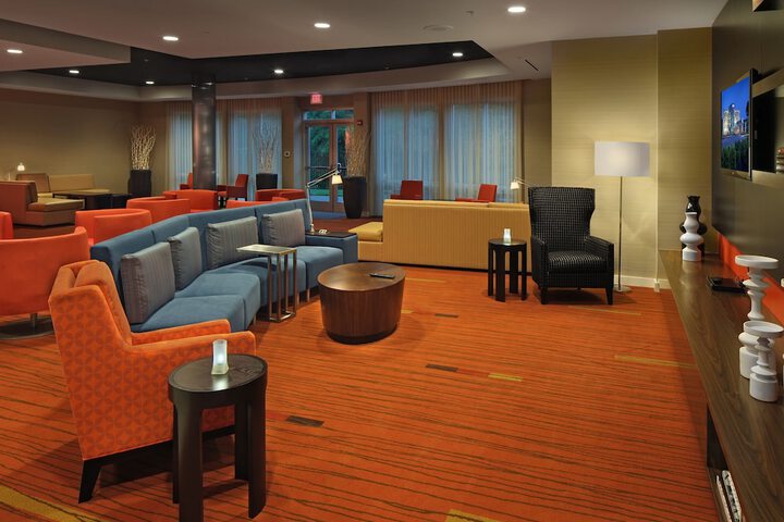Lobby lounge