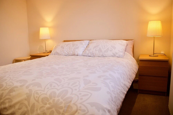 Room 4 of 15
