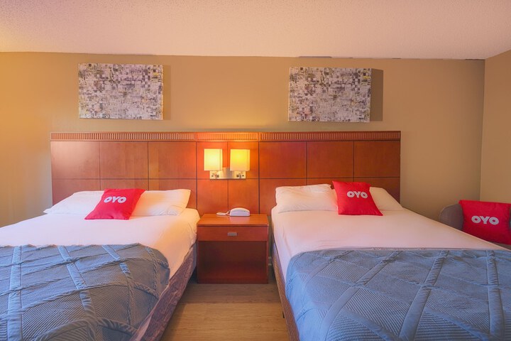 2 Queen Beds (6 of 6)