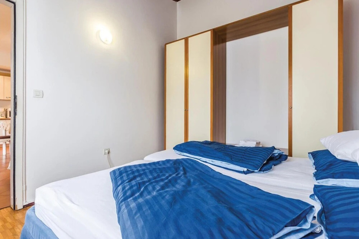 Stunning Home in Porec With Wifi and 2 Bedrooms