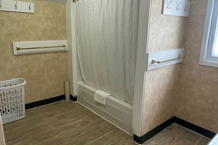 Room 62 of 99