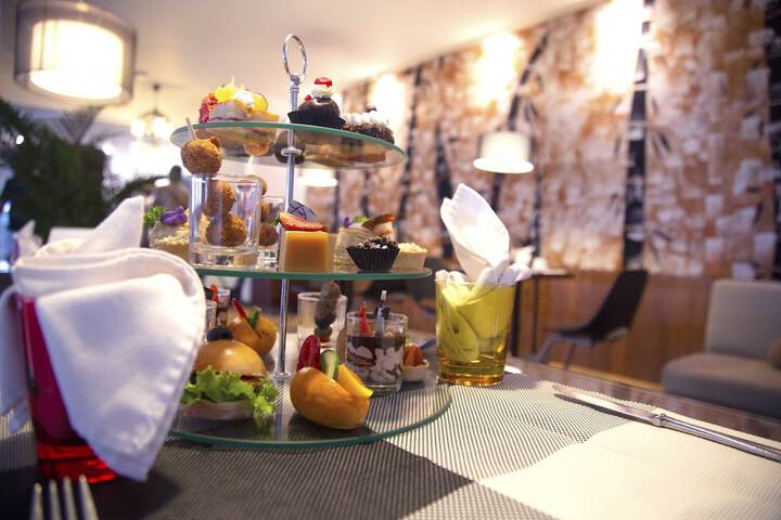 Breakfast/Coffee Service 172 of 210