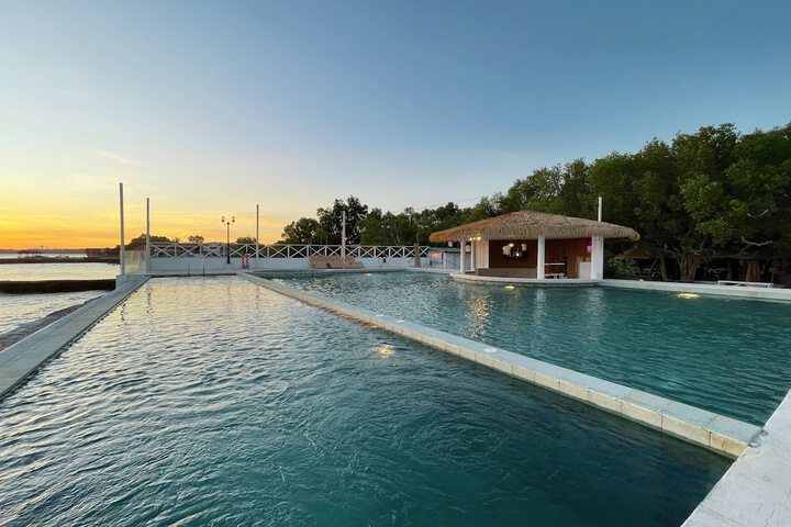 Pool 68 of 106