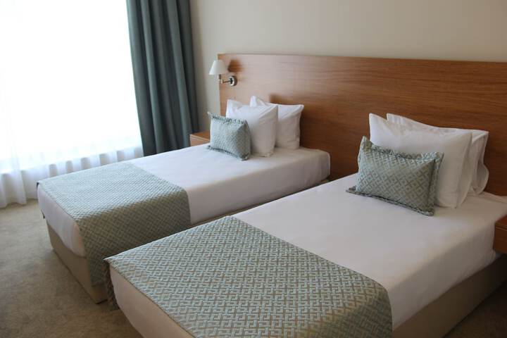 Room 12 of 30