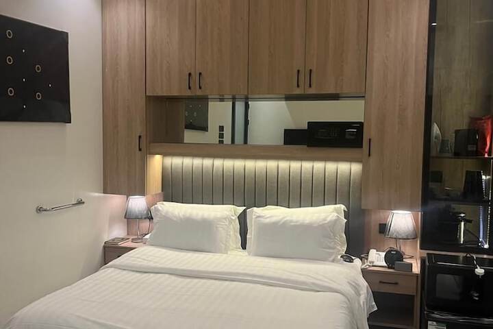 Room 15 of 64